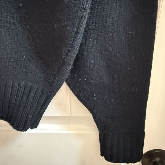 VTG 1984 Cliff Engle IOWA HAWKEYES KNIT SWEATER Adults XL Made in USA 25” X 26” - Picture 8 of 8